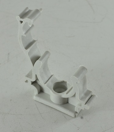 Фиксатор для трубы 25 пластик с защелкой МП Фиксатор для трубы 25 пластик с защелкой МП