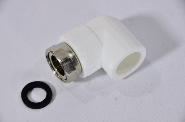 Угол с накидной гайкой 20 х 1/2" внутр. резьба ППРС Угол с накидной гайкой 20 х 1/2" внутр. резьба ППРС