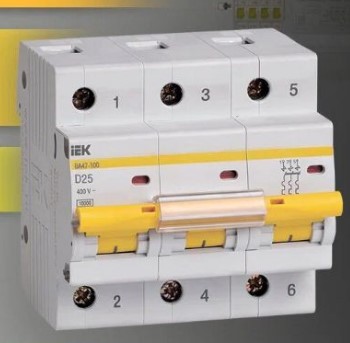 Выключатель автоматический 3Р 25А D ВА47-100 10кА (MVA40-3-025-D) IEK Выключатель автоматический 3Р 25А D ВА47-100 10кА (MVA40-3-025-D) IEK