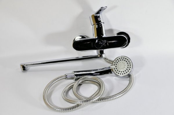 Смеситель д/ванны шар.d35 А7108 Accoona Смеситель д/ванны шар.d35 А7108 Accoona