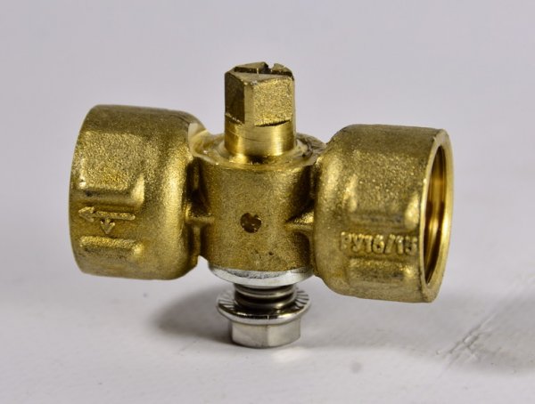 Кран 3-Ходовой под манометр КОНУСНЫЙ 1/2 3-ХОД. БЕЗ РУЧКИ 11Б18БК РУ16 (G1/2ХМ20Х1,5) Кран 3-Ходовой под манометр КОНУСНЫЙ 1/2 3-ХОД. БЕЗ РУЧКИ 11Б18БК РУ16 (G1/2ХМ20Х1,5)