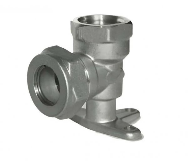 Угольник с креплением 20х3/4 (никелированный) Угольник с креплением 20х3/4 (никелированный)