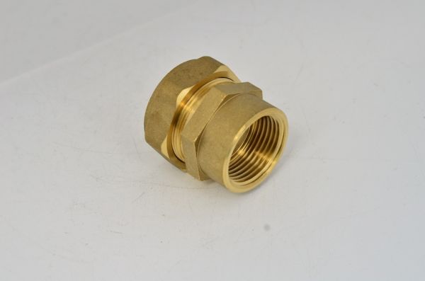 Муфта из латуни для соединения гофротрубы DN 32 1 1/4" ВР Муфта из латуни для соединения гофротрубы DN 32 1 1/4" ВР