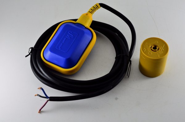 Выключатель поплавковый IGD c противовесом 3 м Выключатель поплавковый IGD c противовесом 3 м