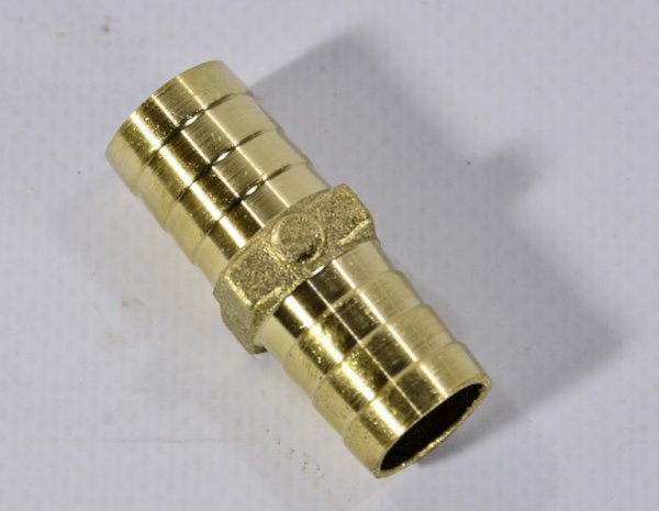 Соединитель латунный 18 для р/шл Соединитель латунный 18 для р/шл