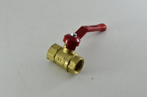Кран шаровой 1/2" гг ручка ГАЛЛОП 11Б27П1 (220) Кран шаровой 1/2" гг ручка ГАЛЛОП 11Б27П1 (220)
