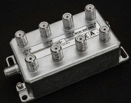 LANS Делитель ТВ DM-08-B 11 дБ ( 8 отводов + 1 вход ) 5-1000 МГц LANS Делитель ТВ DM-08-B 11 дБ ( 8 отводов + 1 вход ) 5-1000 МГц